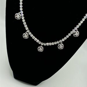 Elegant Silver Necklace with Crystal Accents